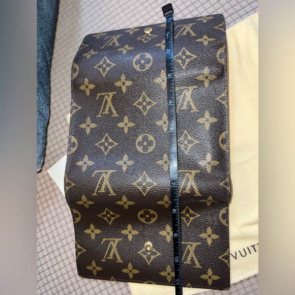 LOUIS VUITTON VINTAGE WALLET - Picture 10 of 13